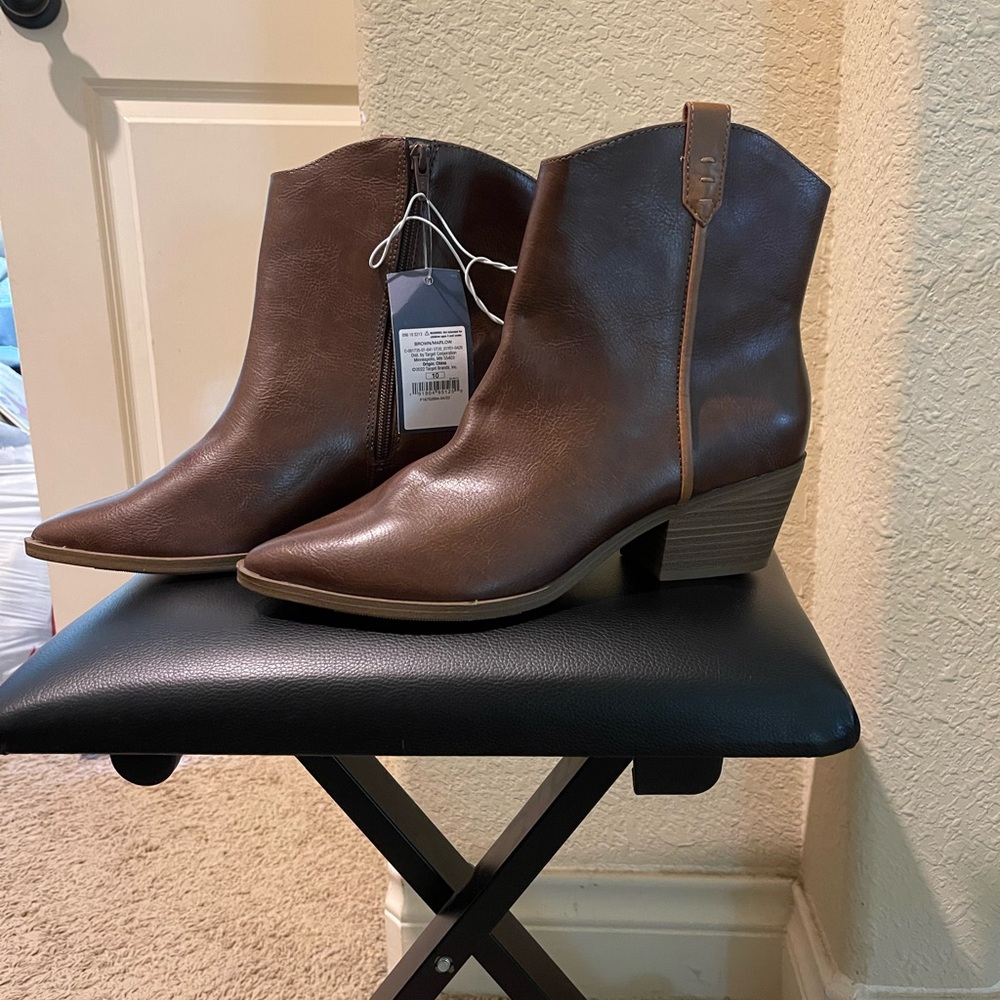 Brown Ankle Boots 🥾